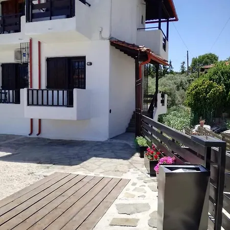 Daire Megaro Palace *