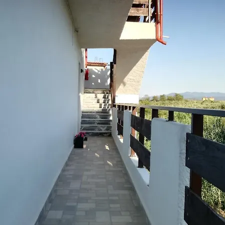 Megaro Palace Apartman *